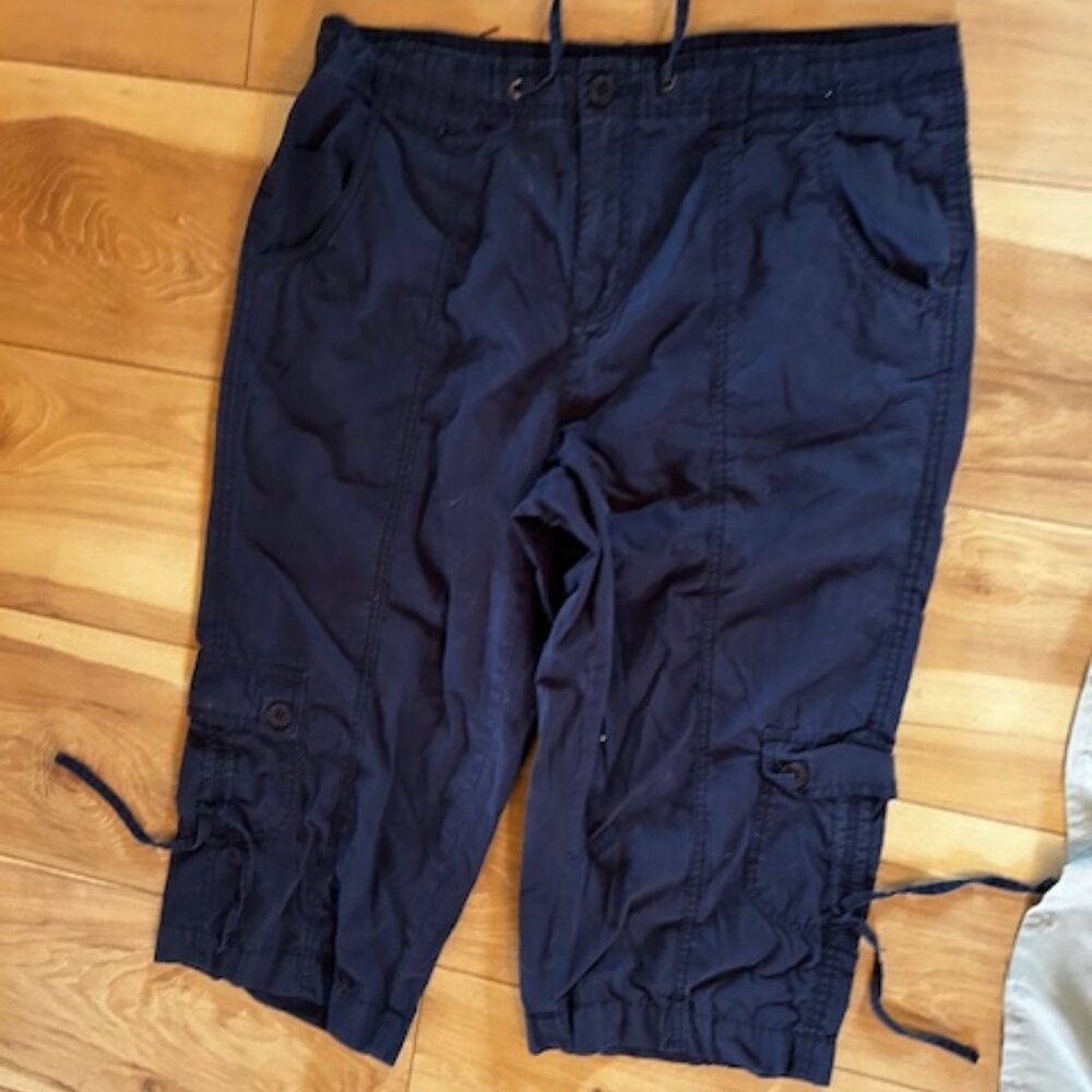 Navy Capri Cargo Pants